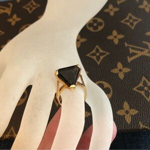 Elegant Gold Smokey Quartz Ring